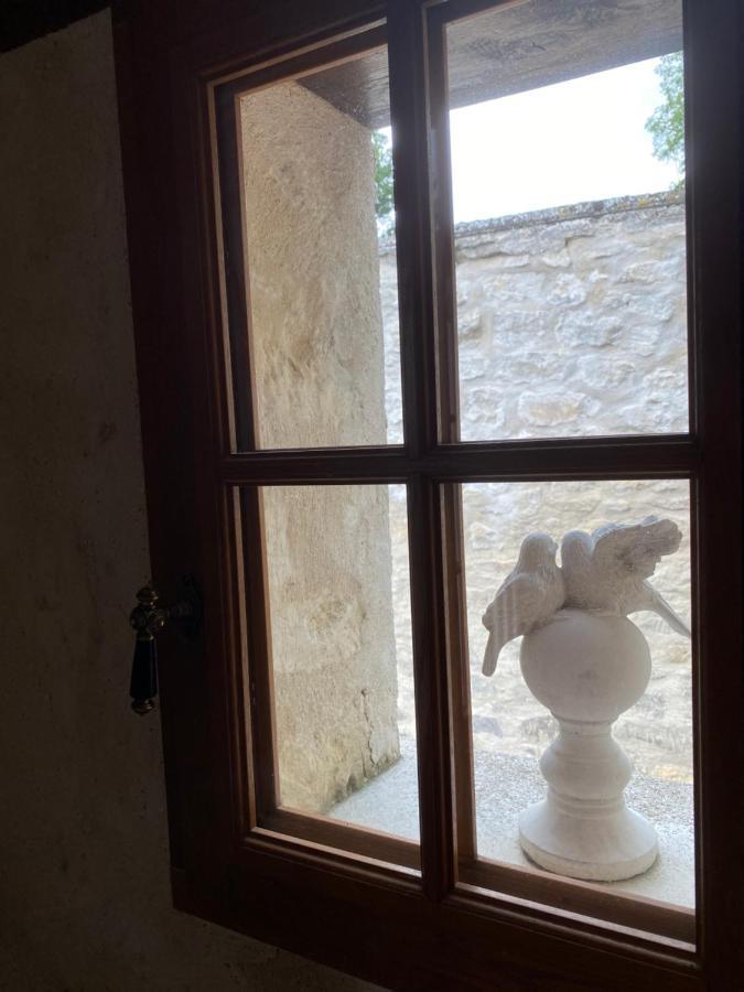 La Maison Du Caillou Bed & Breakfast Pontarme Exterior photo