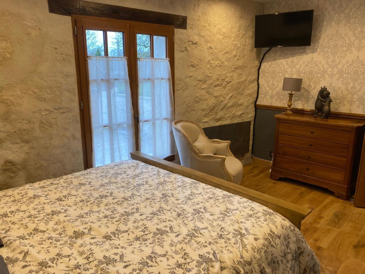 La Maison Du Caillou Bed & Breakfast Pontarme Exterior photo